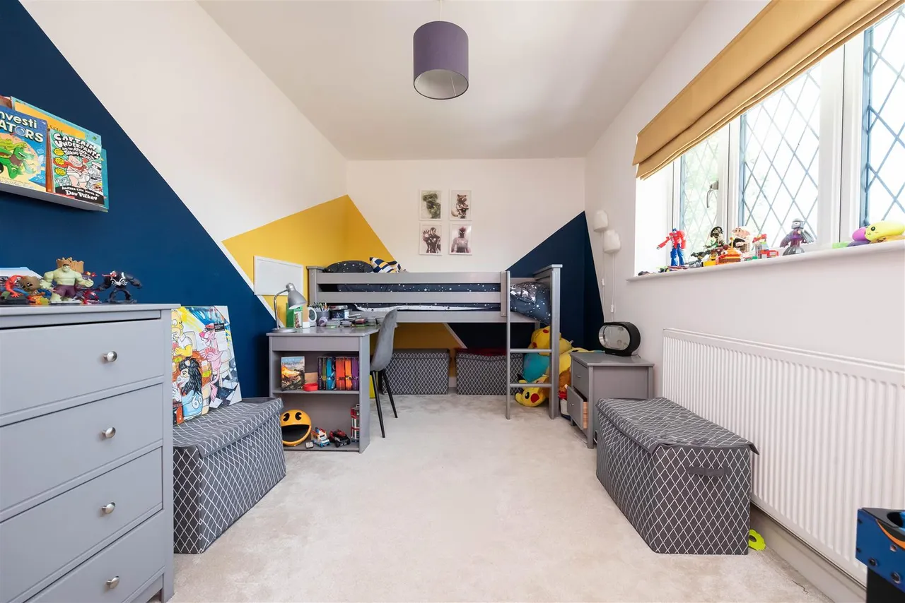 Sorrel Drive, Lightwater, photo 30