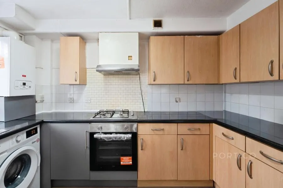 Briscoe Close, London, E11, photo 8