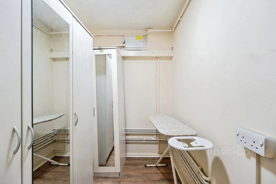 Briscoe Close, London, E11, photo 16