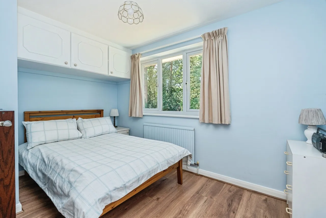 Hayes Barton, Pyrford, GU22, photo 10