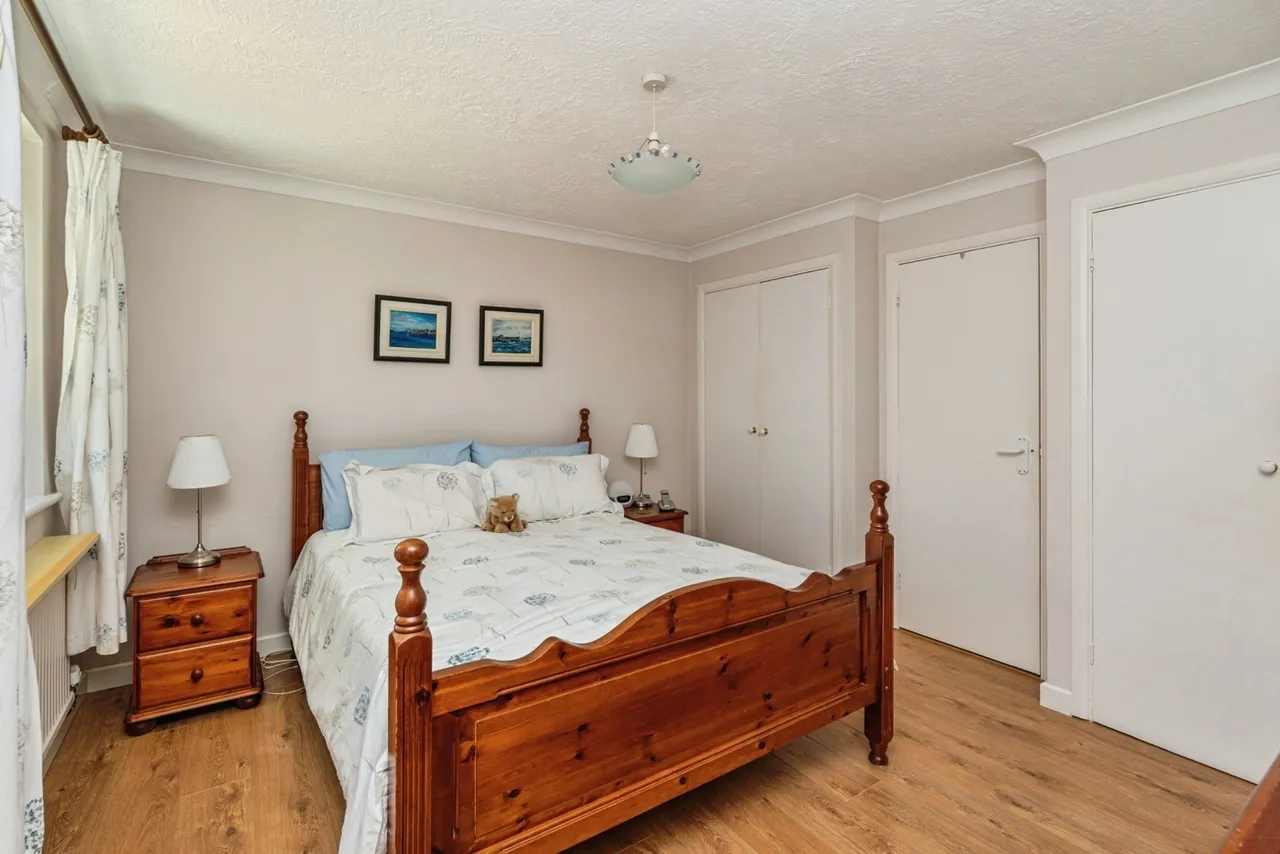 Hayes Barton, Pyrford, GU22, photo 12