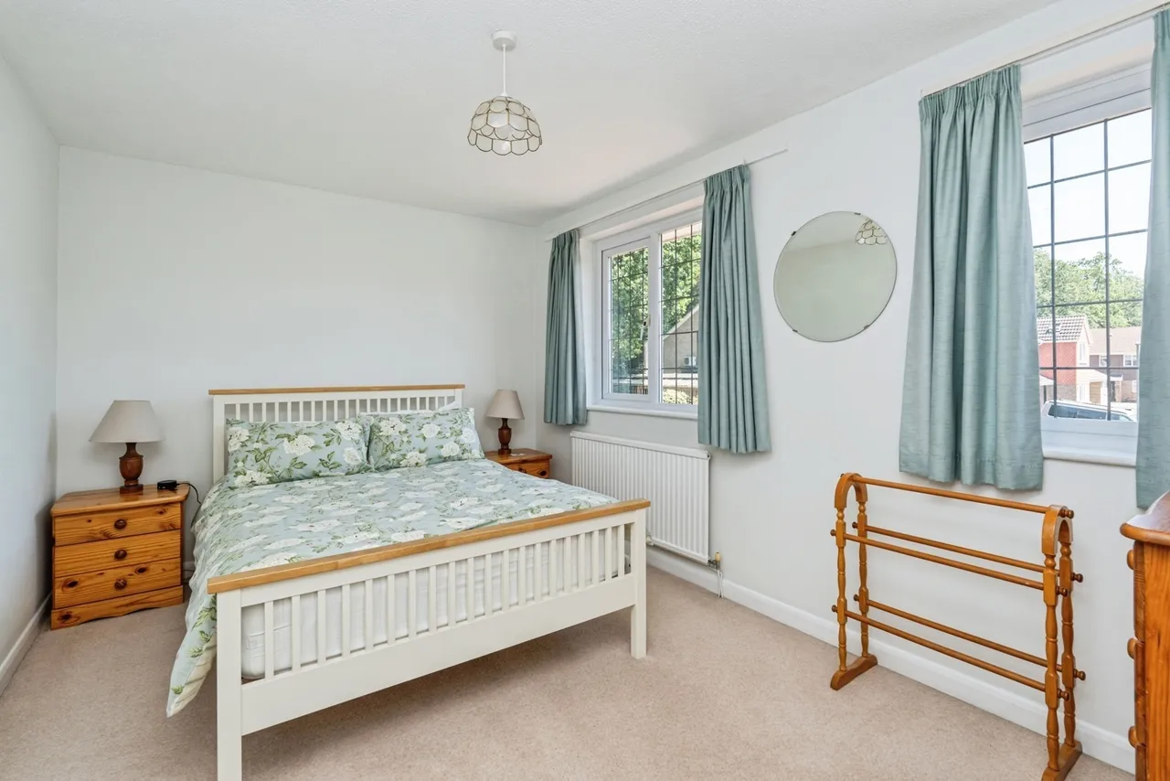 Hayes Barton, Pyrford, GU22, photo 9