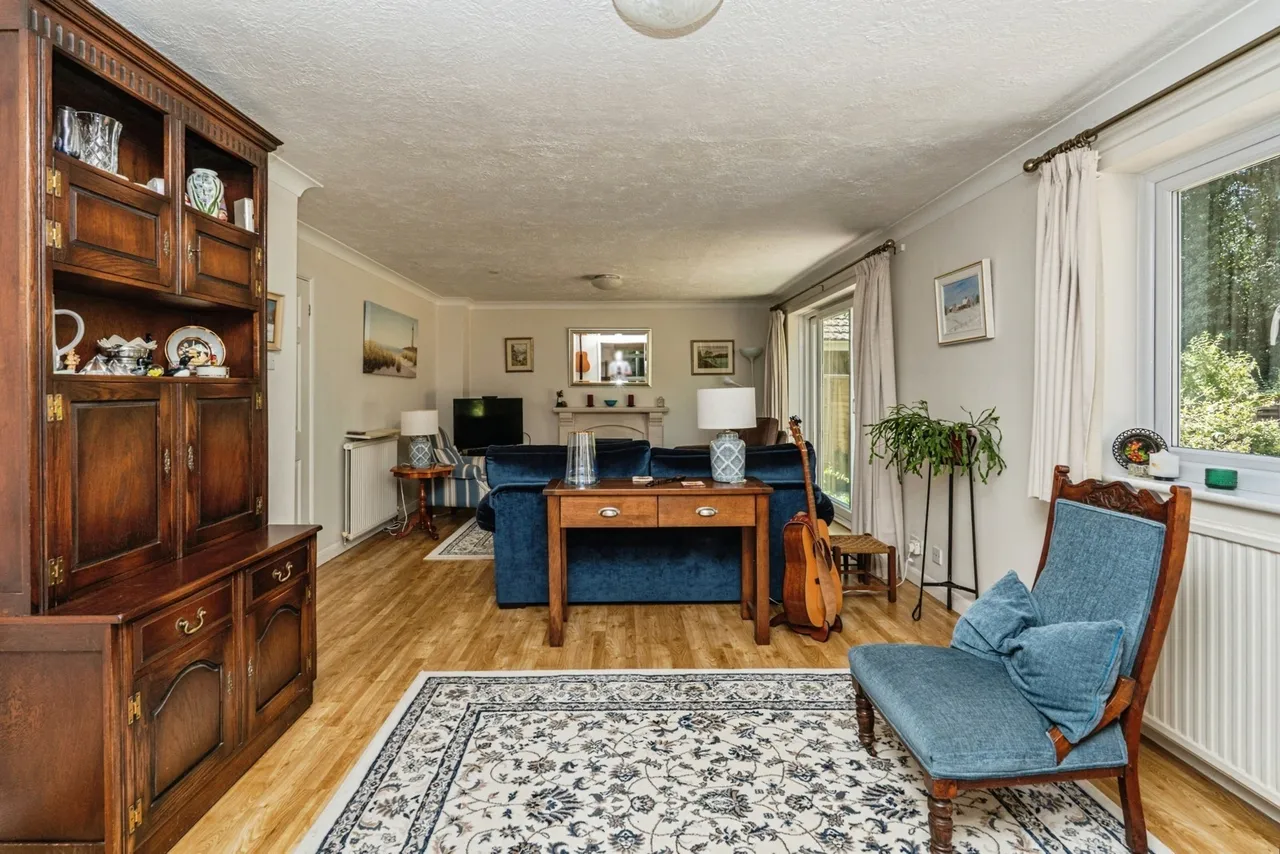 Hayes Barton, Pyrford, GU22, photo 8