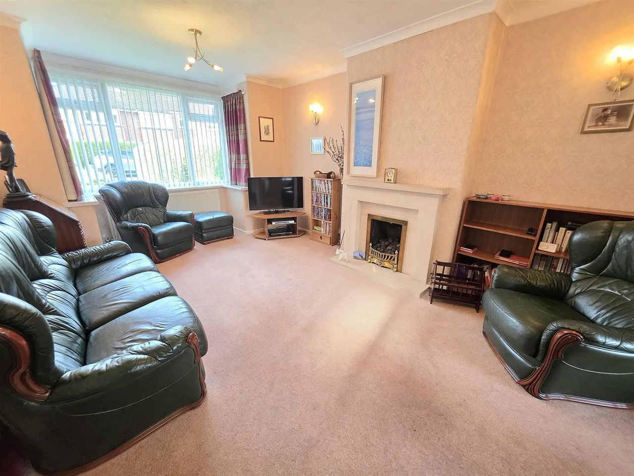 Hilary Avenue, Heald Green, photo 3