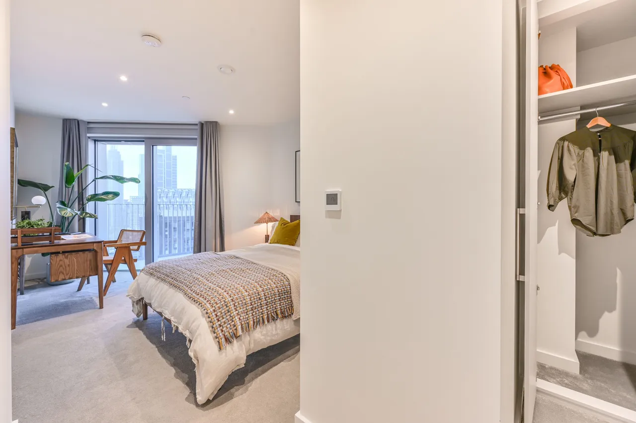 London, SW11, photo 16