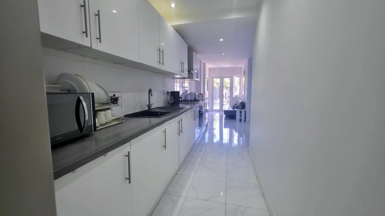 Broad Street, Dagenham, RM10, photo 7