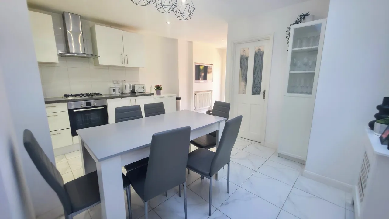 Broad Street, Dagenham, RM10, photo 6