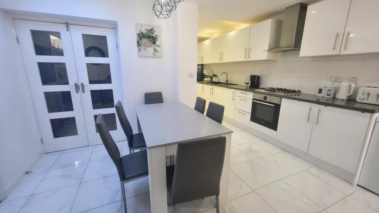 Broad Street, Dagenham, RM10, photo 8