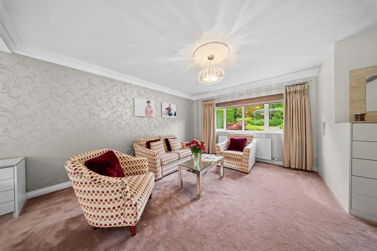 Oak House, Thorp, photo 16