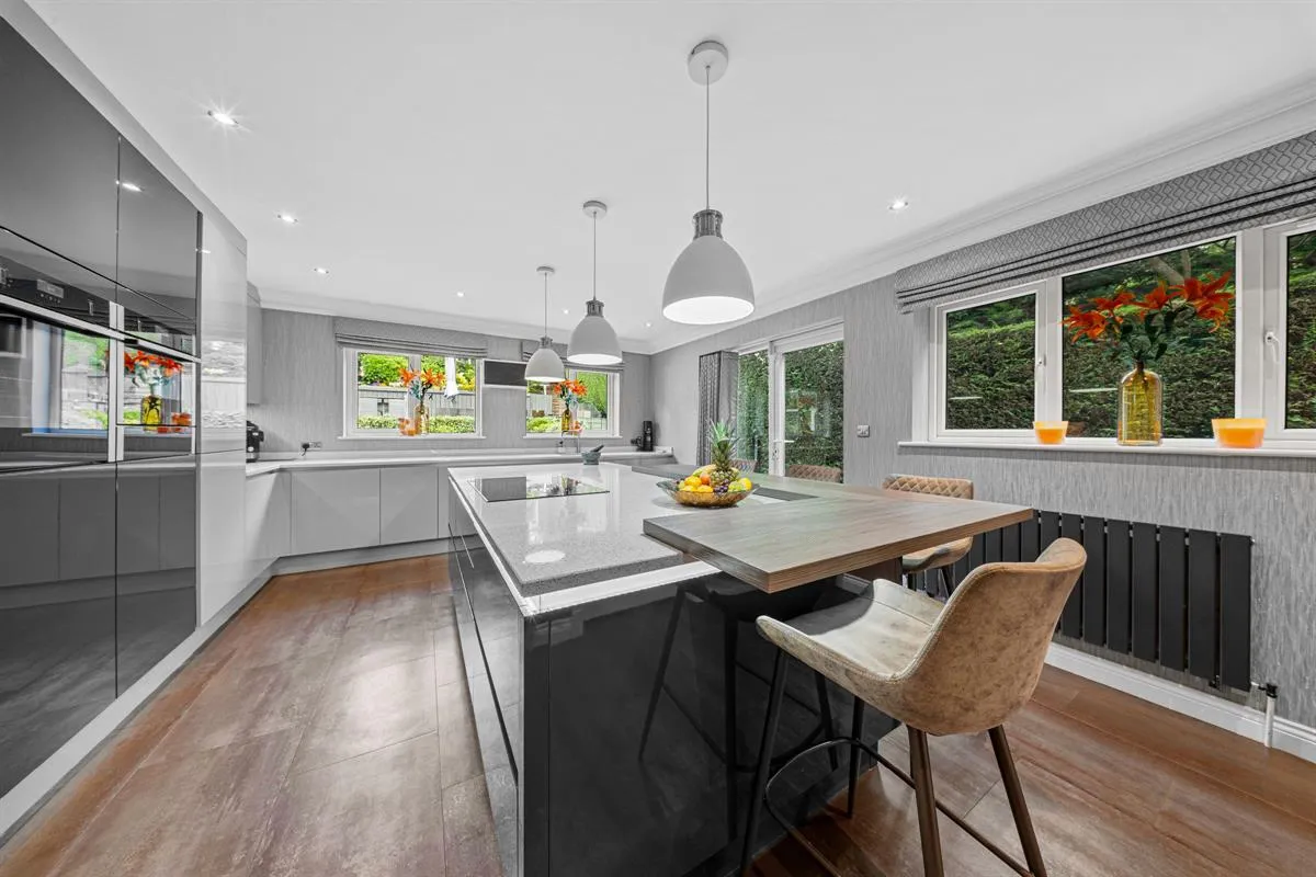 Oak House, Thorp, photo 6
