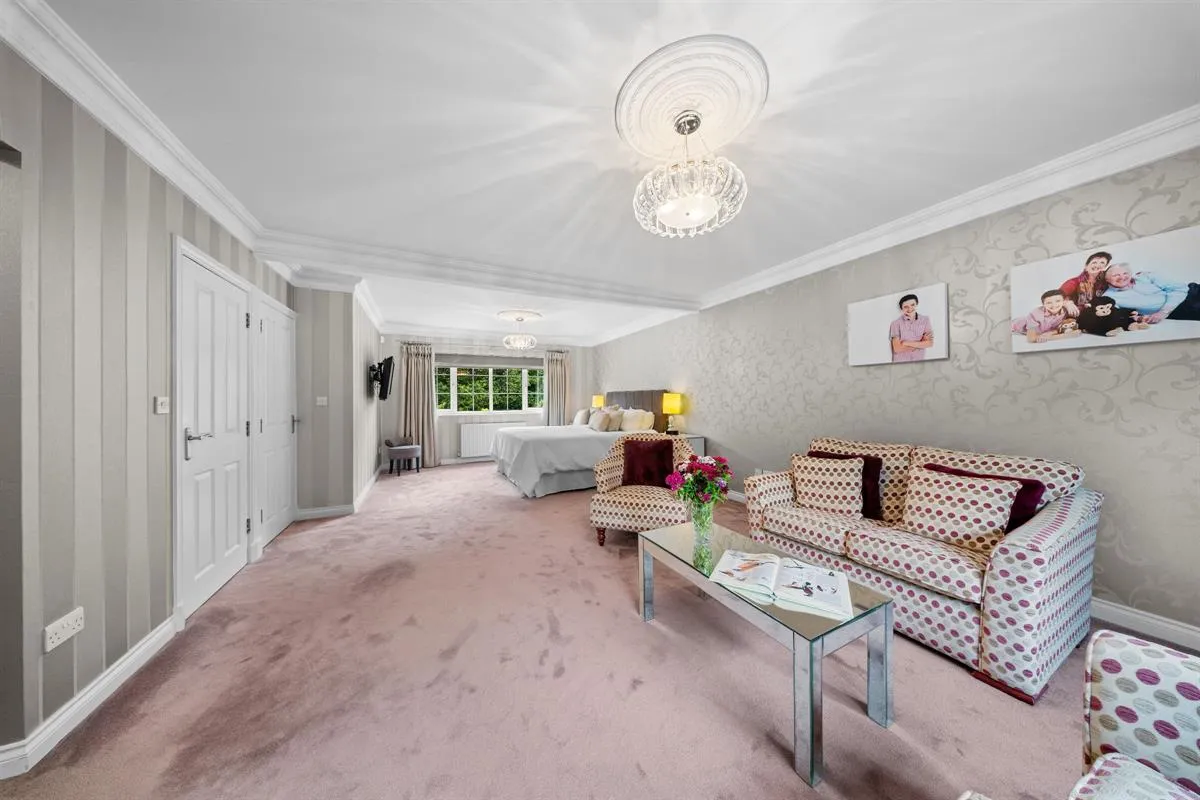 Oak House, Thorp, photo 15