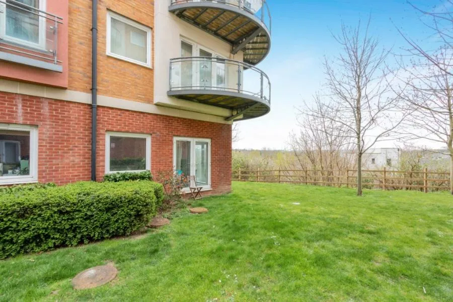 Winterthur Way, Basingstoke, RG21, photo 8