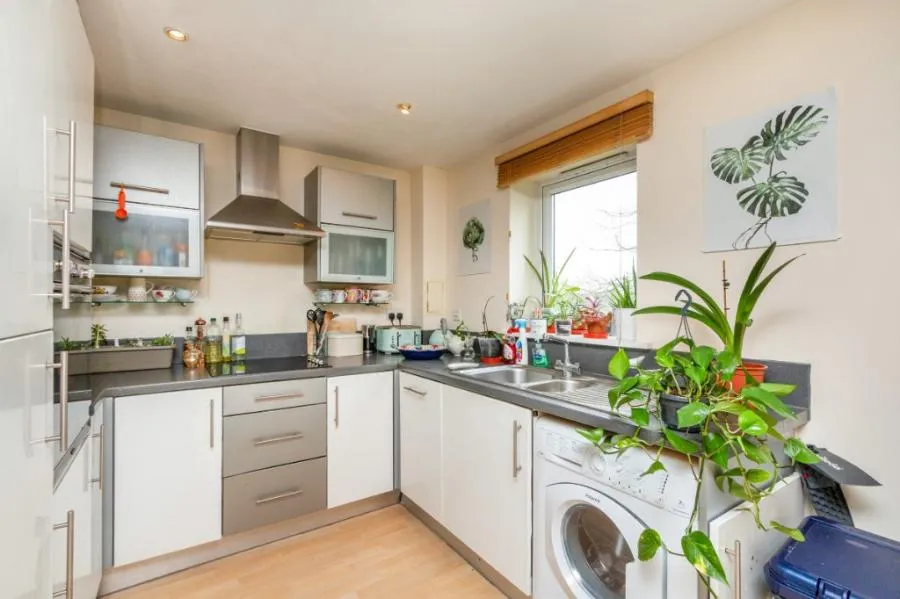 Winterthur Way, Basingstoke, RG21, photo 3