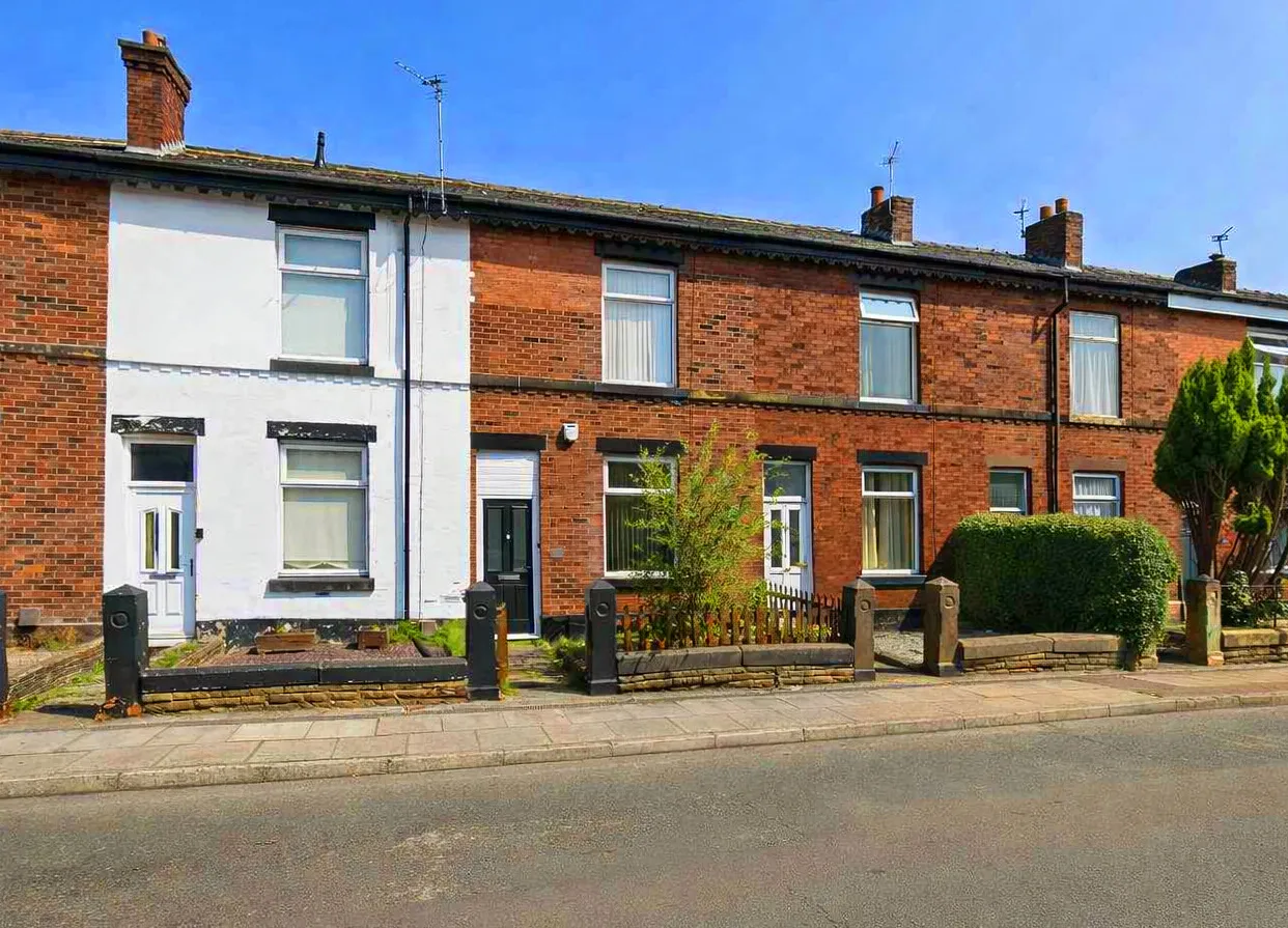 2 bed house for sale — Ainsworth Road, Radcliffe, M26