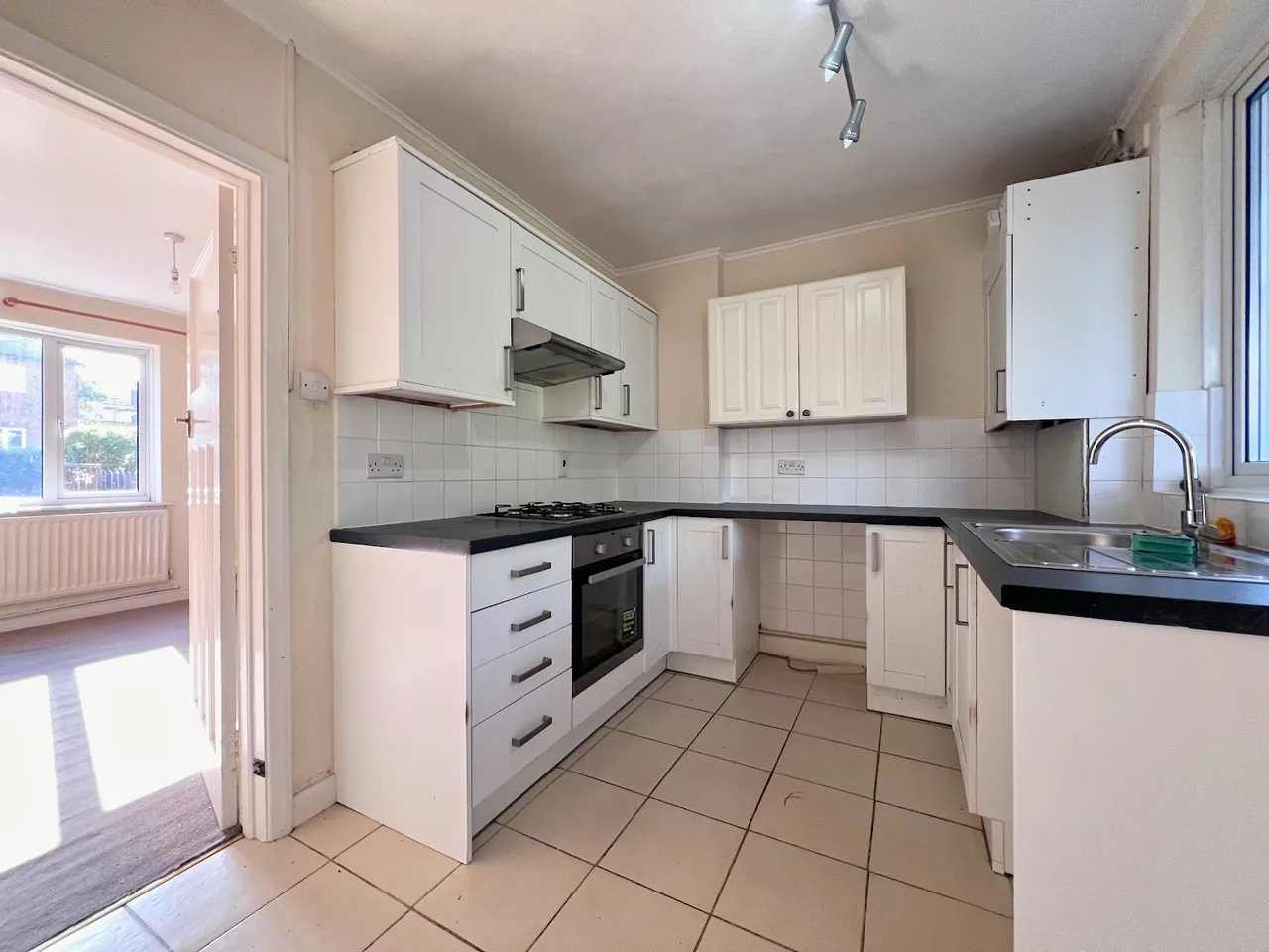 Gilchrist Avenue, Corby, NN17, photo 3