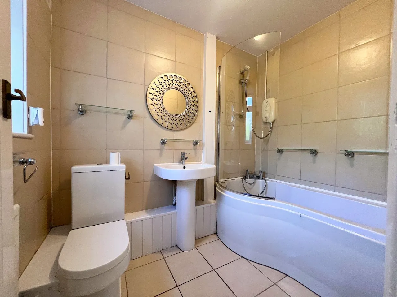 Gilchrist Avenue, Corby, NN17, photo 5