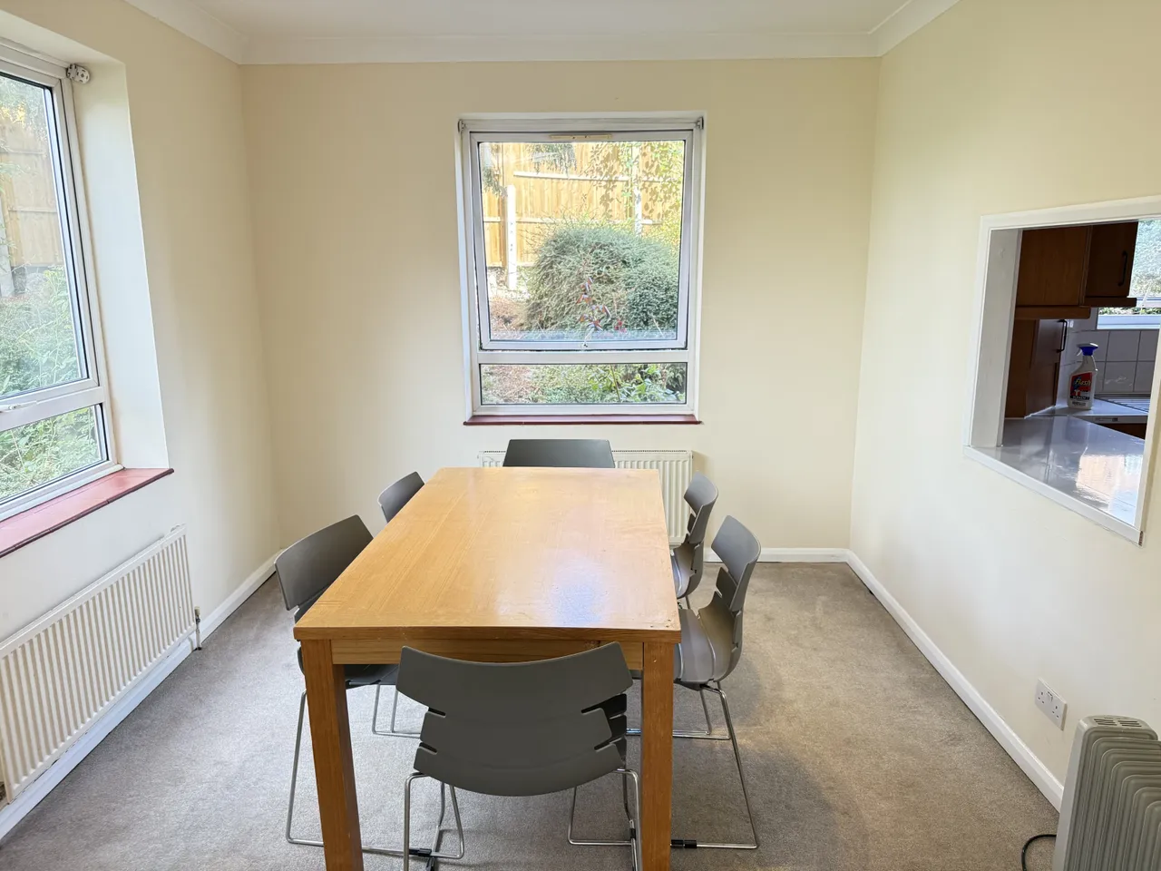 3 bed flat to rent Graham Road, London NW4, photo 6