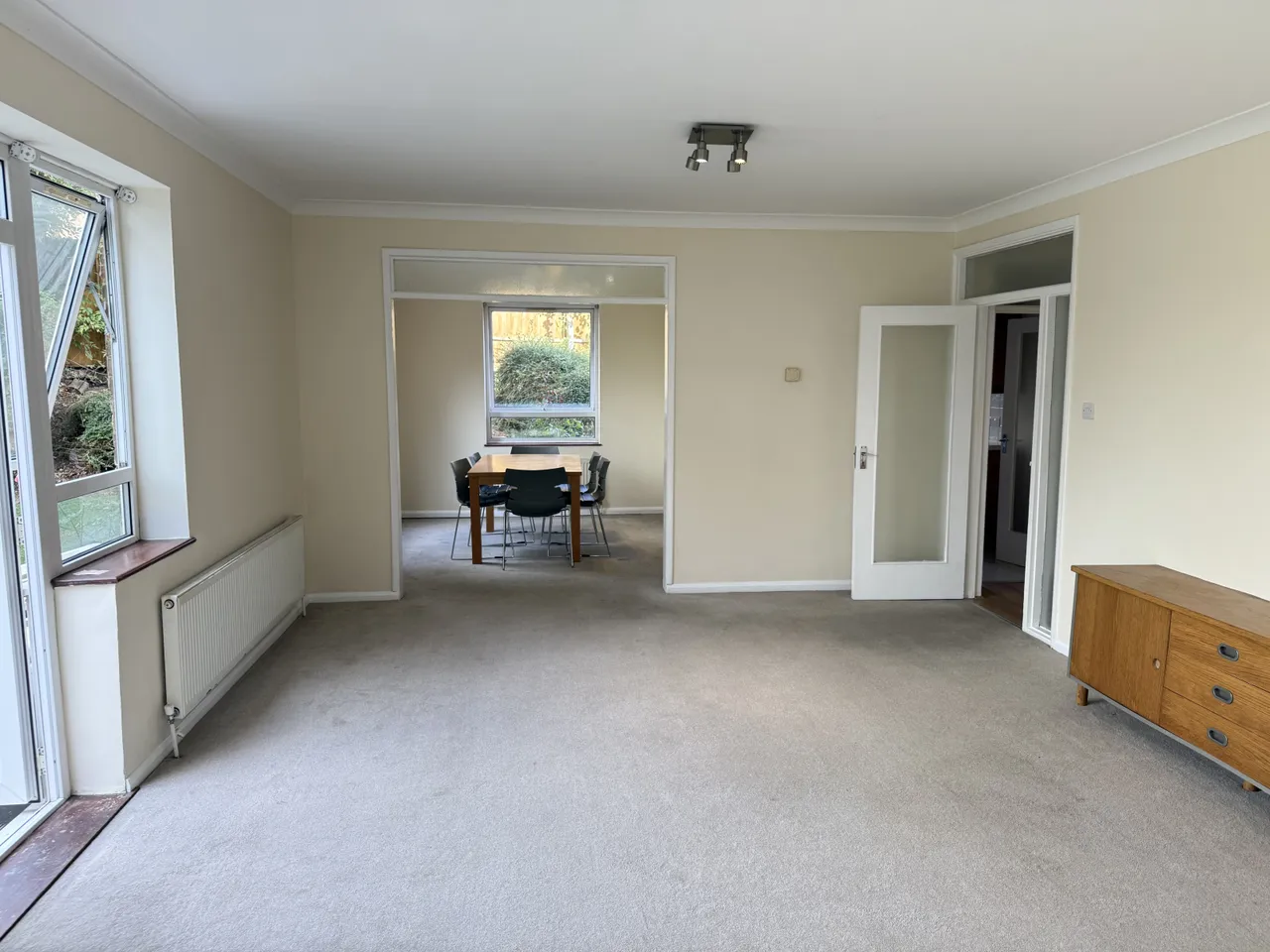 3 bed flat to rent Graham Road, London NW4, photo 5