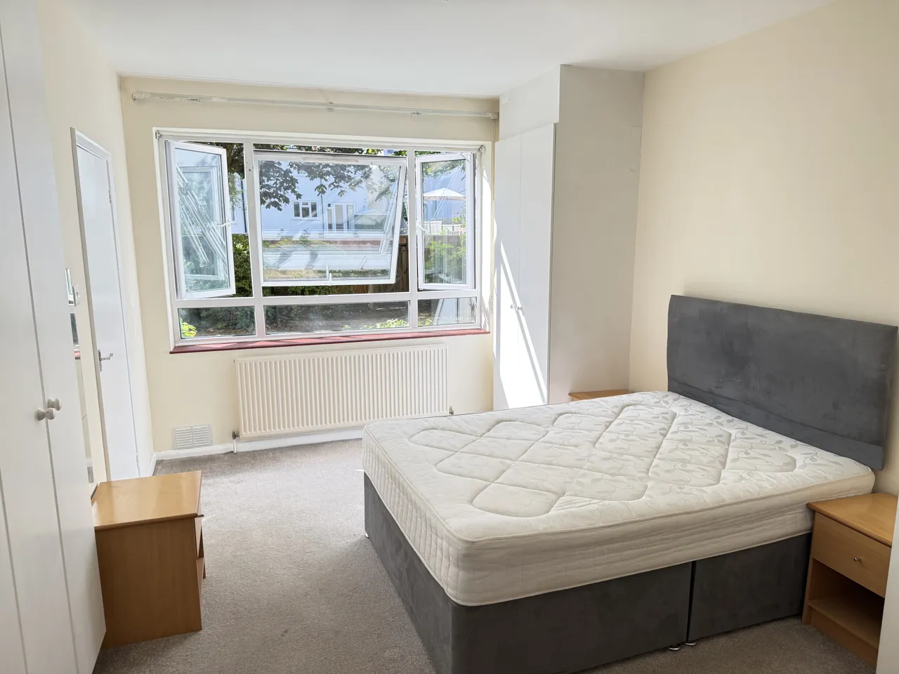 3 bed flat to rent Graham Road, London NW4, photo 11
