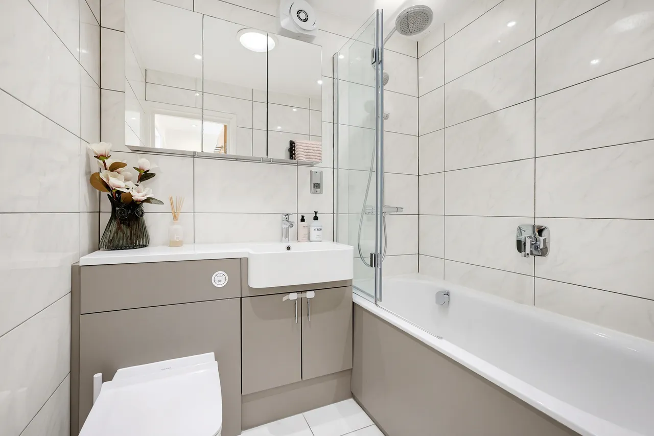 Manuka Close, Hanwell, W7, photo 17