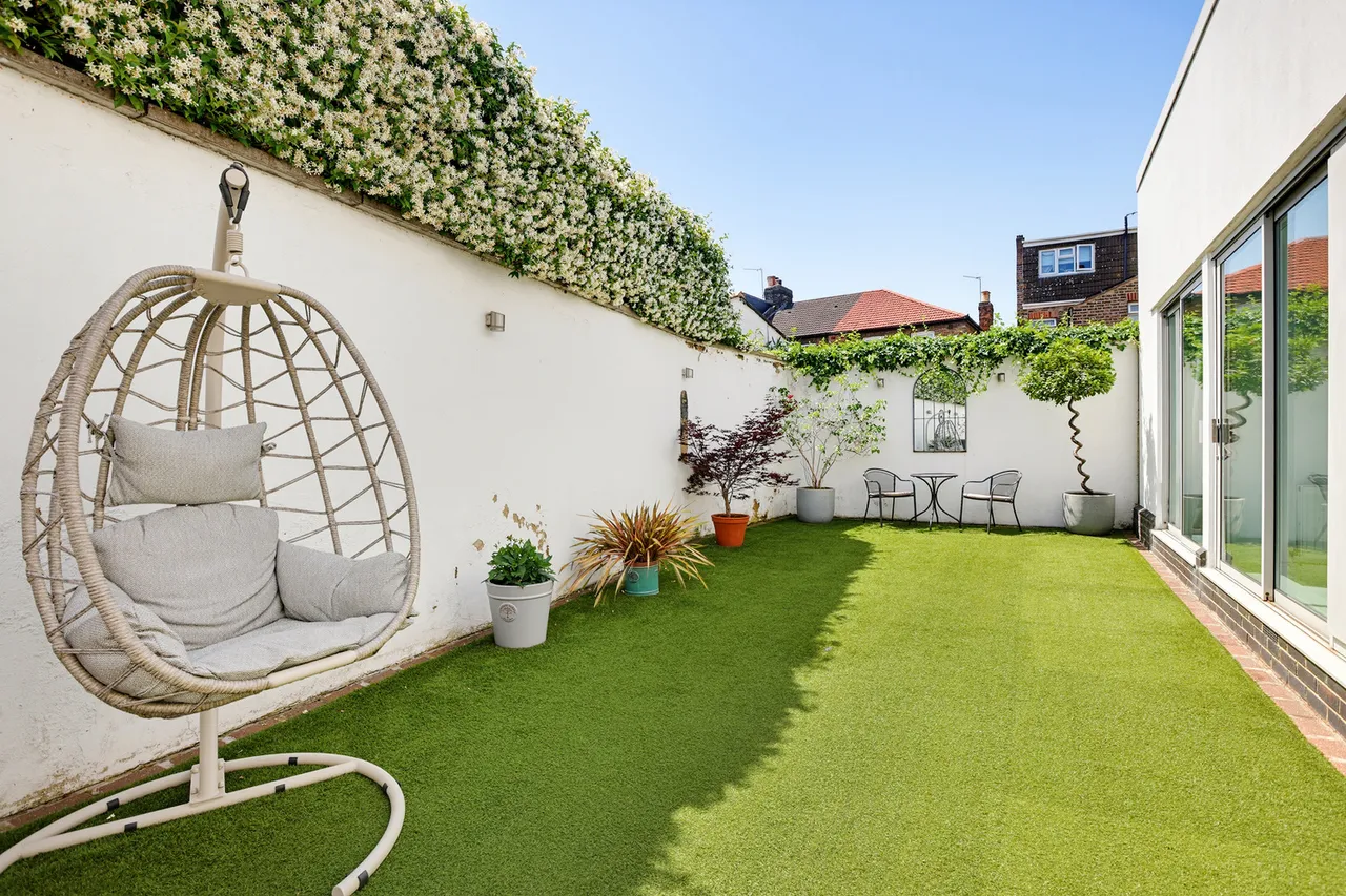 Manuka Close, Hanwell, W7, photo 15