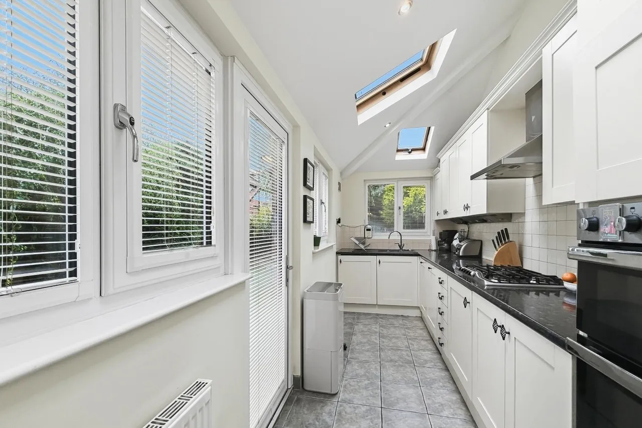 Delahays Road, Hale, WA15, photo 6