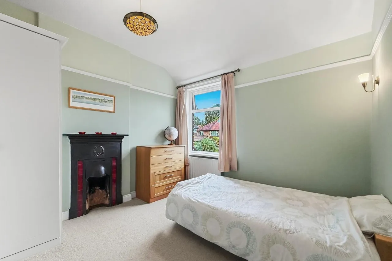 Delahays Road, Hale, WA15, photo 22