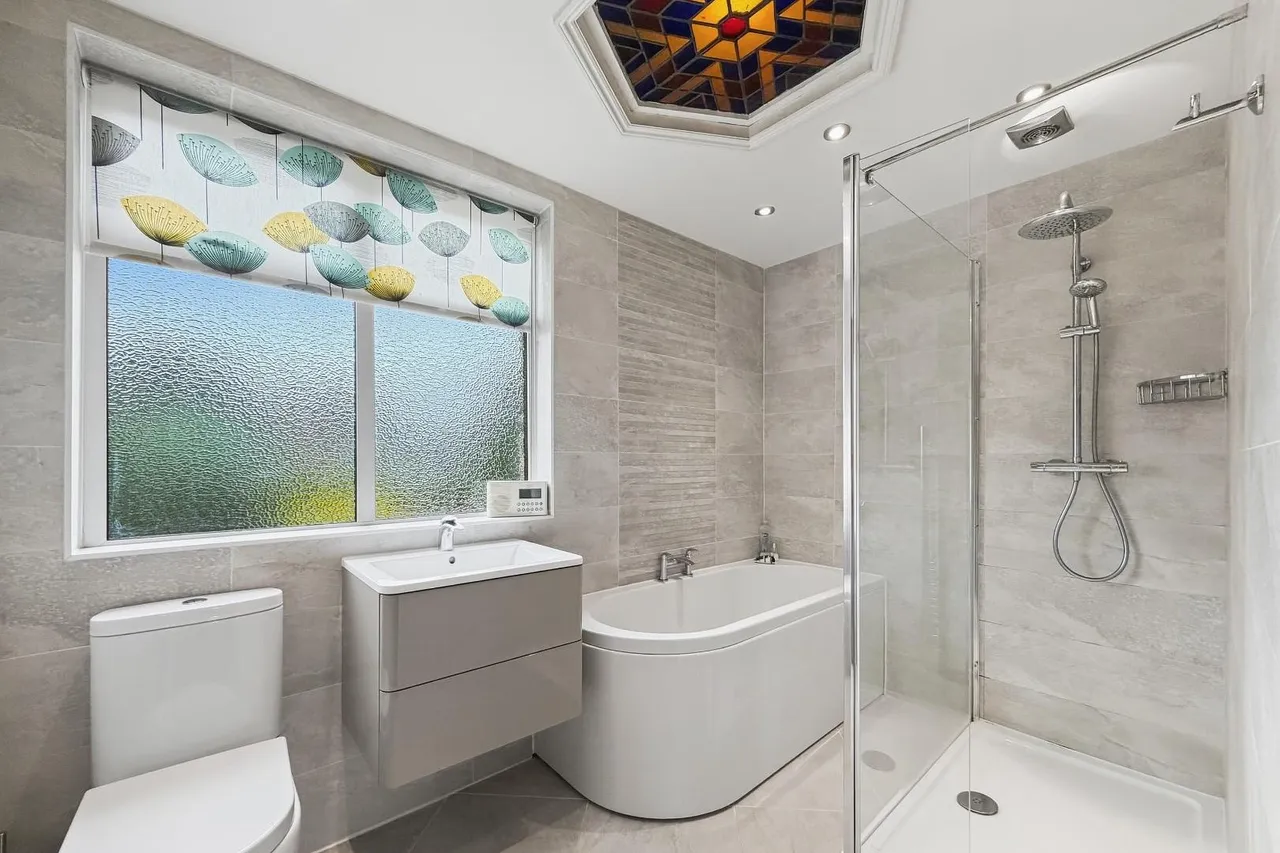 Delahays Road, Hale, WA15, photo 24