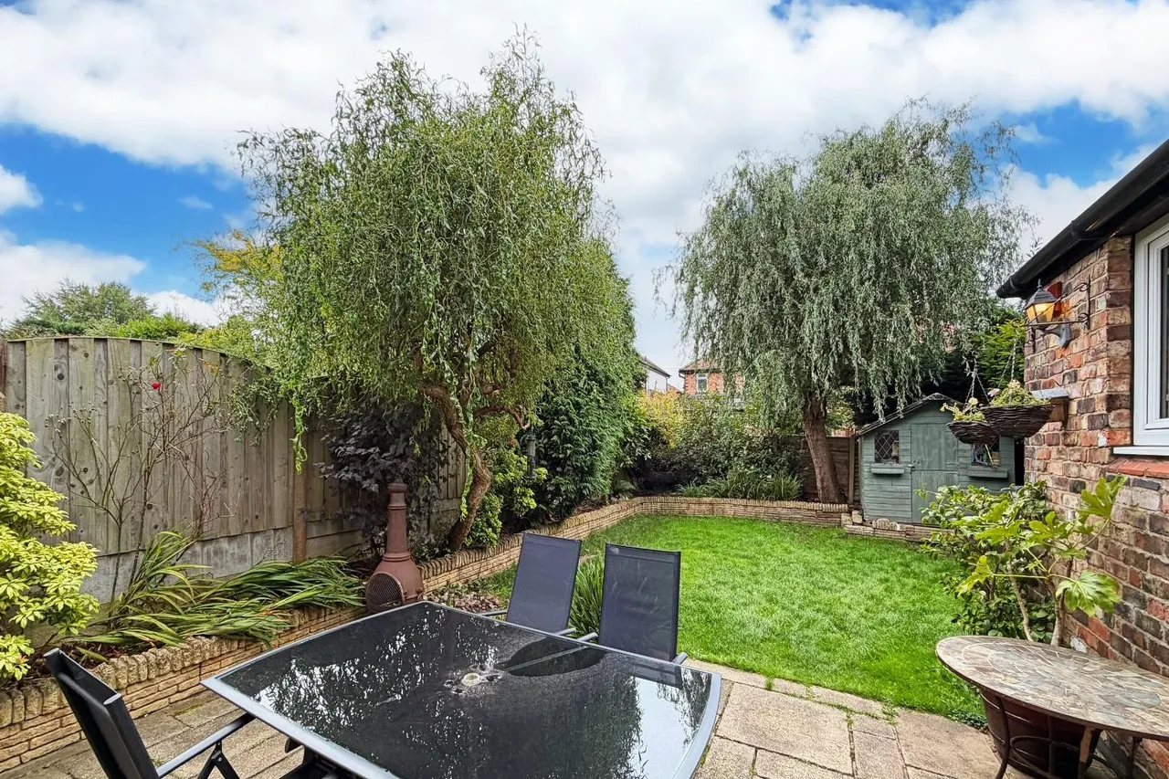 Delahays Road, Hale, WA15, photo 10