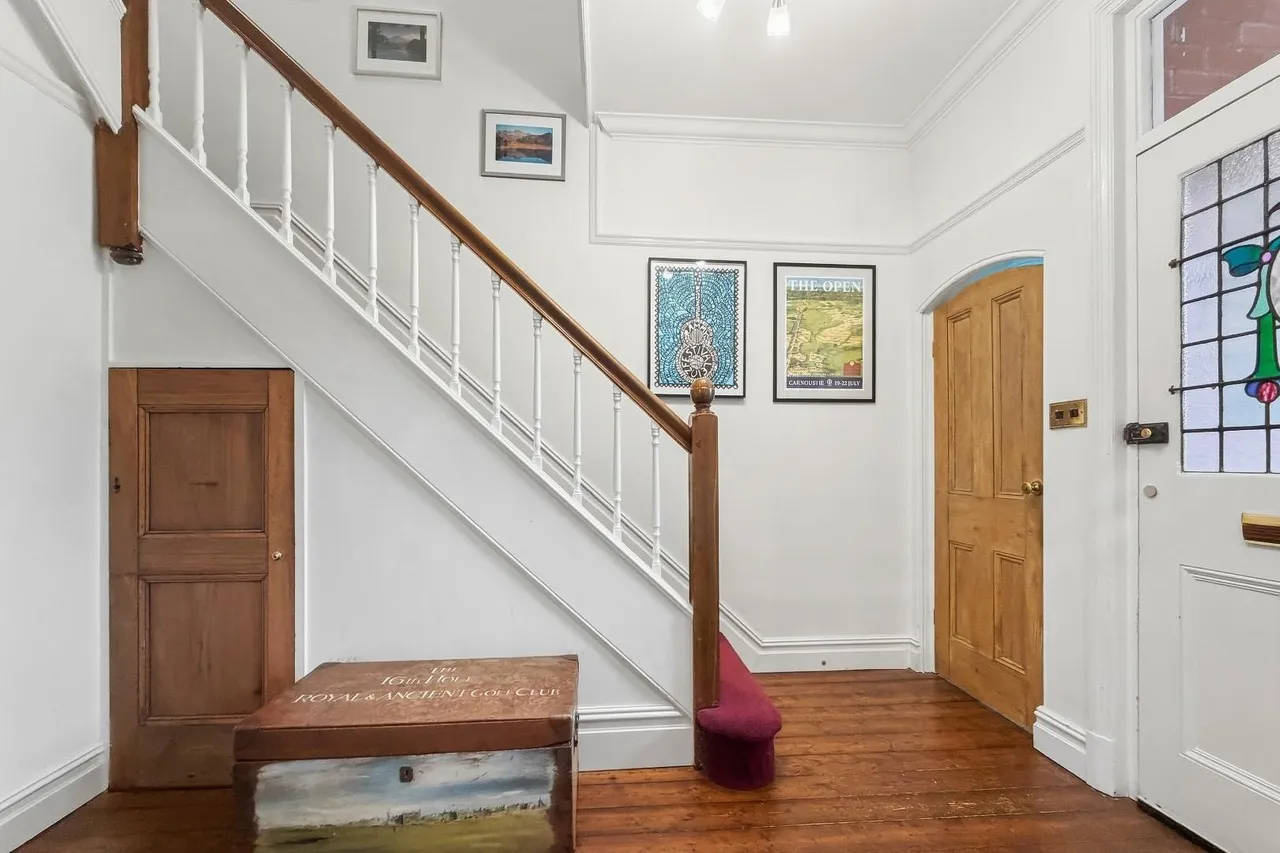 Delahays Road, Hale, WA15, photo 18