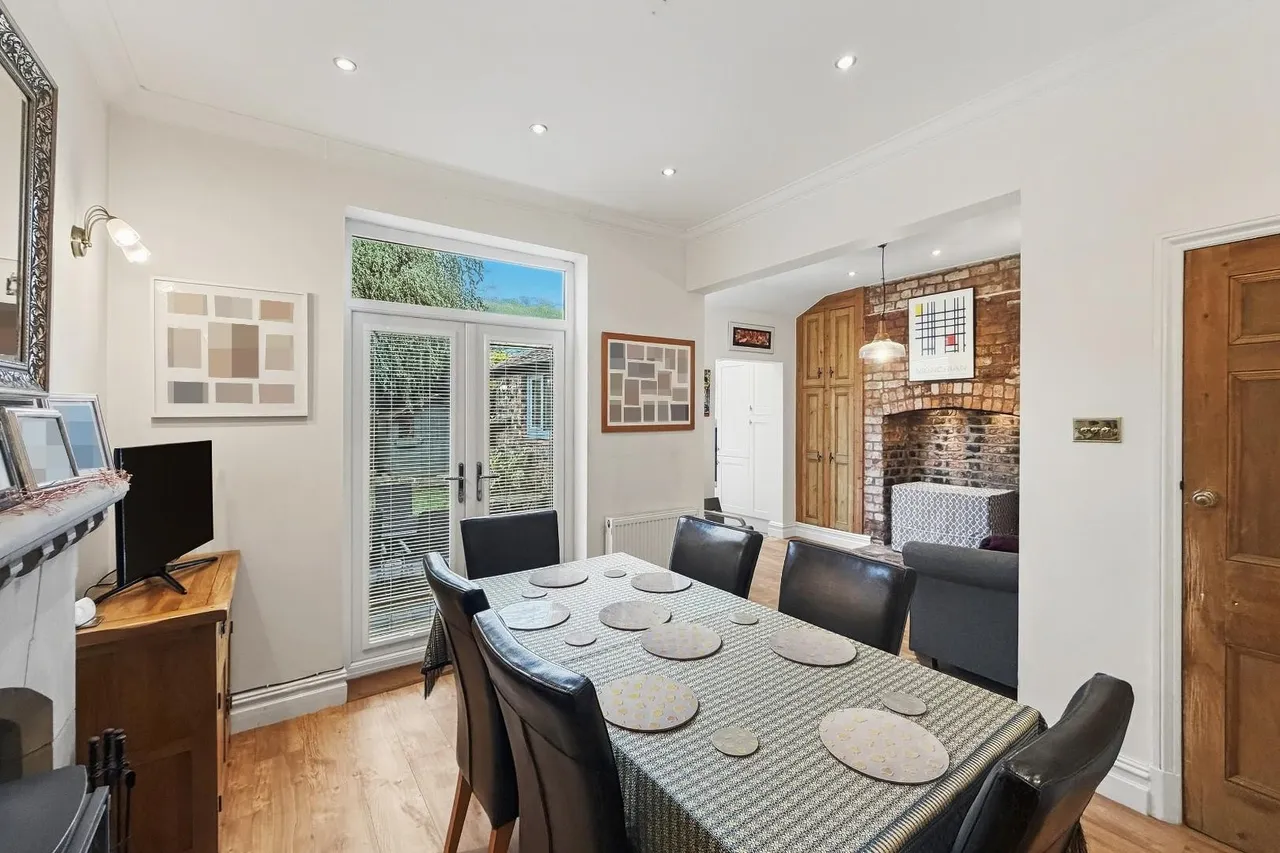Delahays Road, Hale, WA15, photo 12