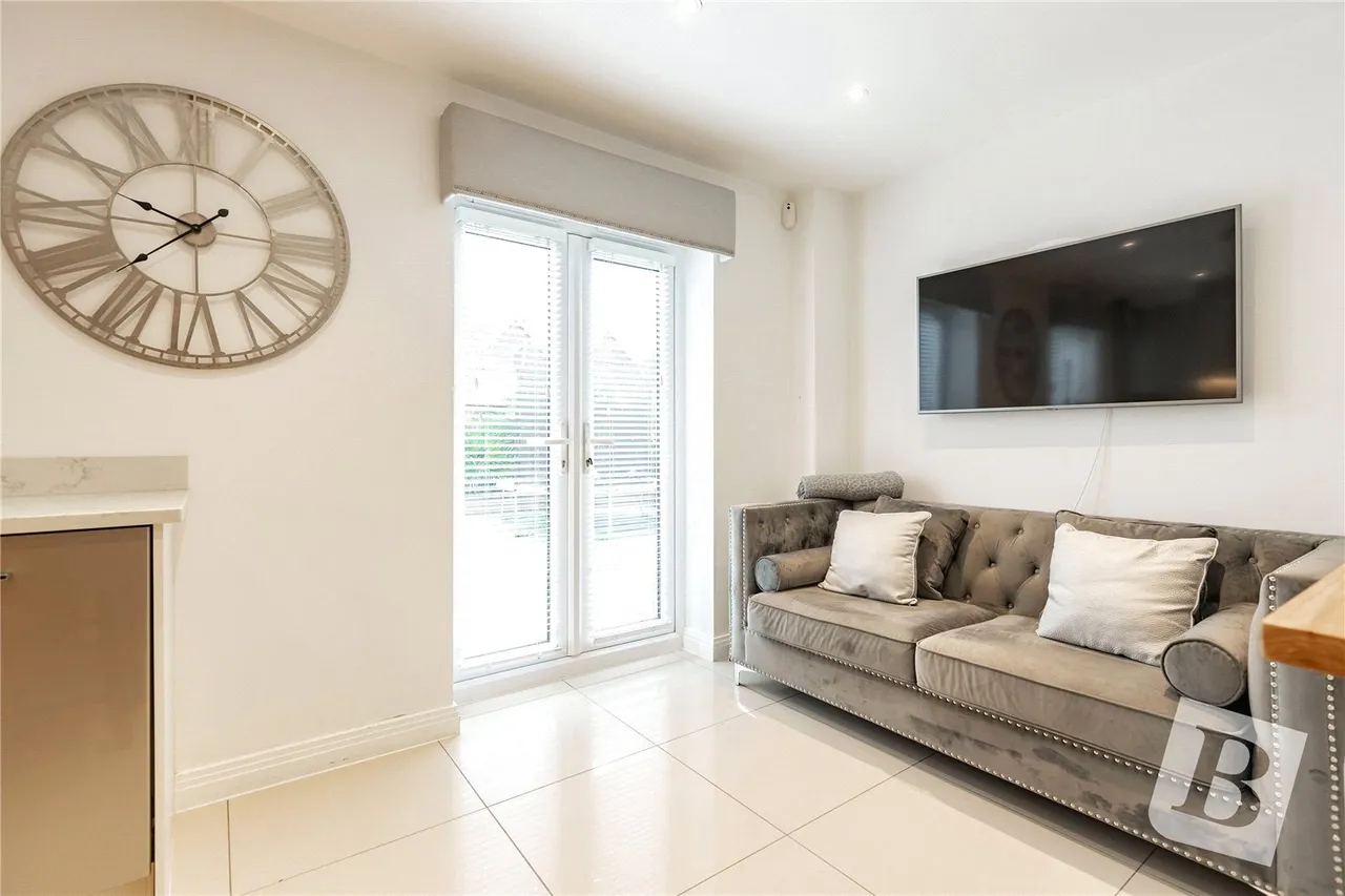 Whitefield Way, Kelvedon Hatch, CM15, photo 8