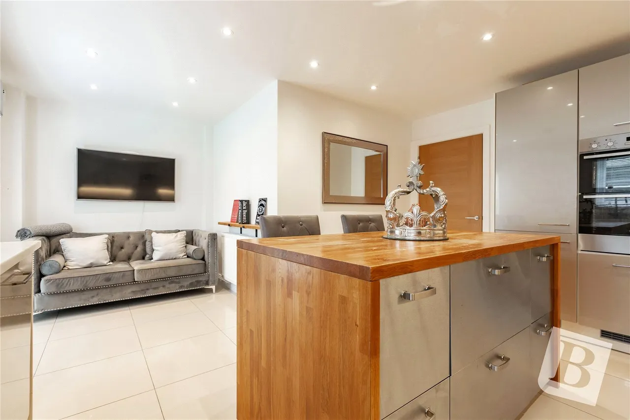Whitefield Way, Kelvedon Hatch, CM15, photo 7