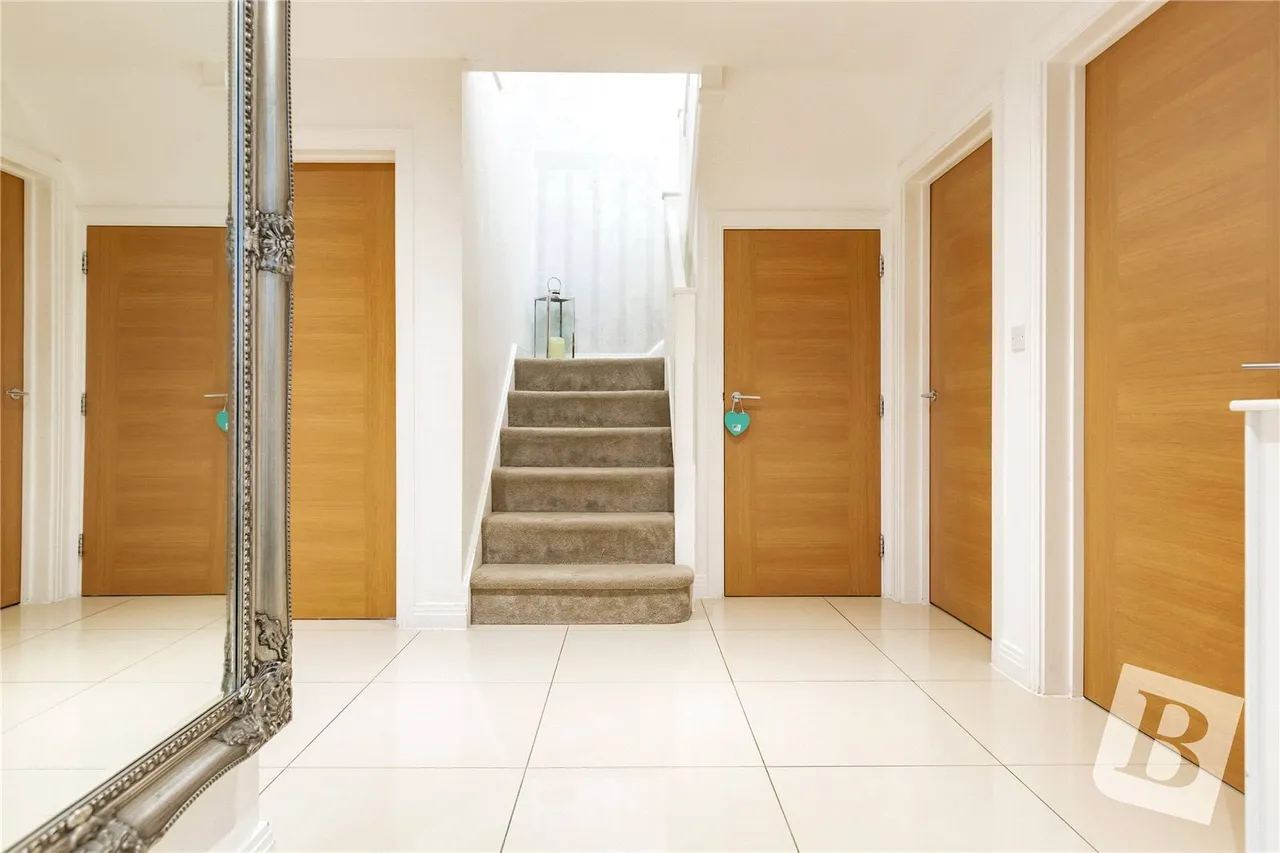 Whitefield Way, Kelvedon Hatch, CM15, photo 13