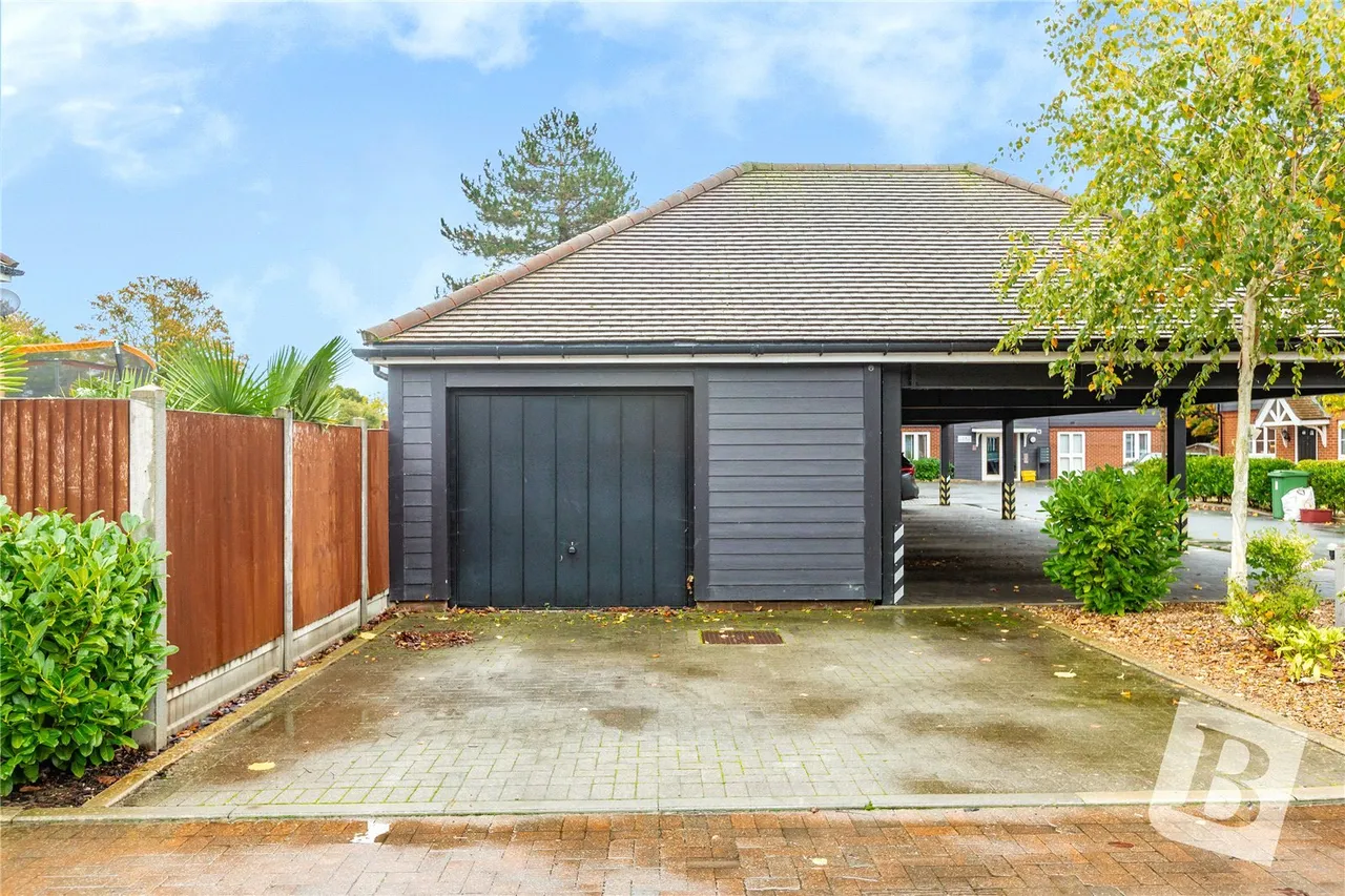 Whitefield Way, Kelvedon Hatch, CM15, photo 28