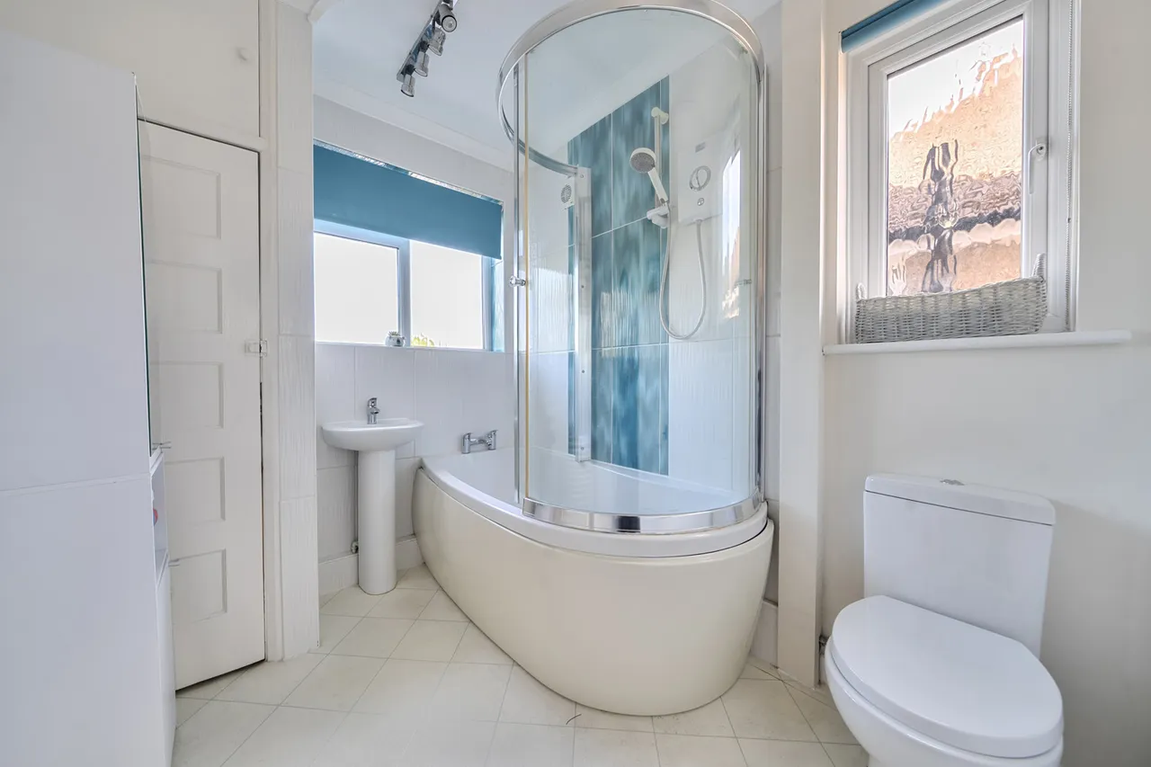 Hill Road, Pinner, HA5, photo 8