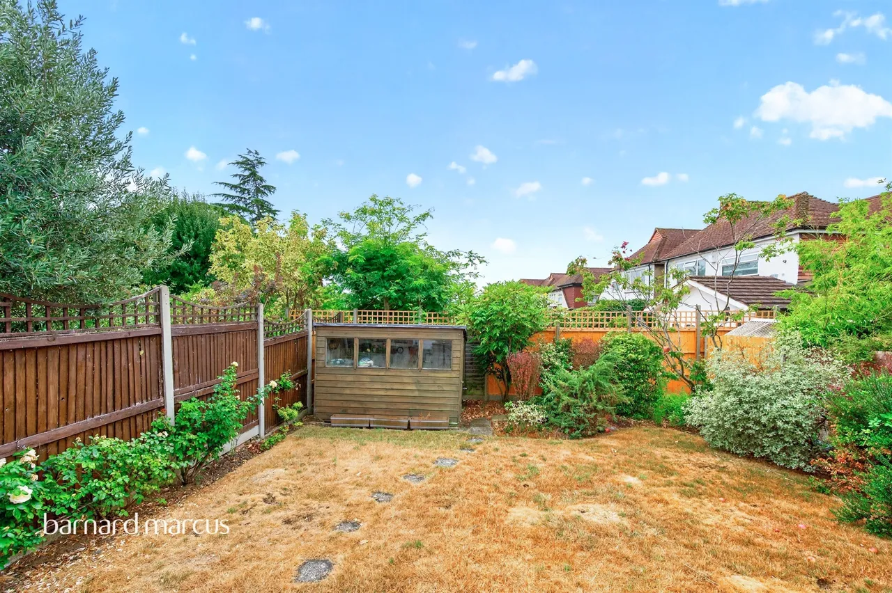 Amberwood Rise, New Malden, photo 3