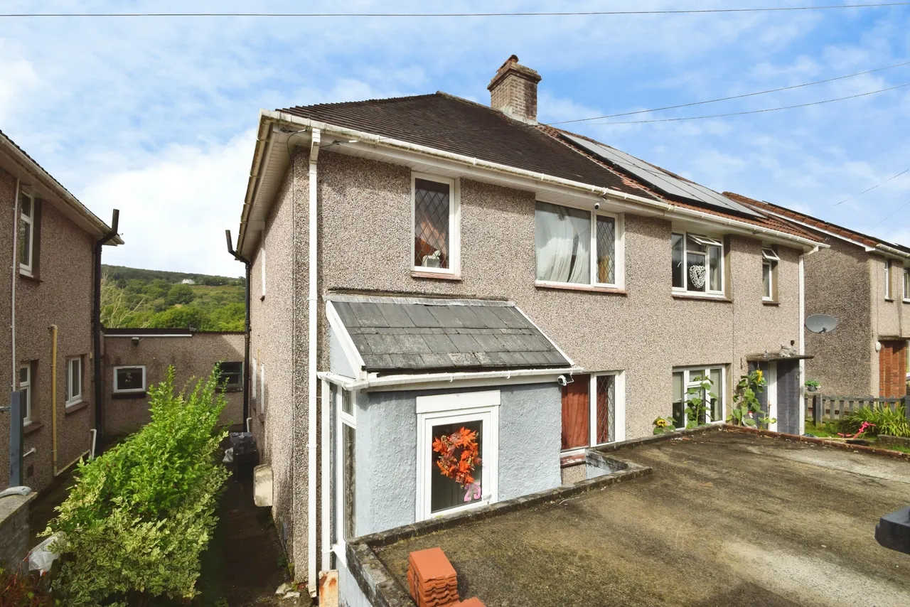 2 bed house for sale, Gellideg, Swansea, SA8