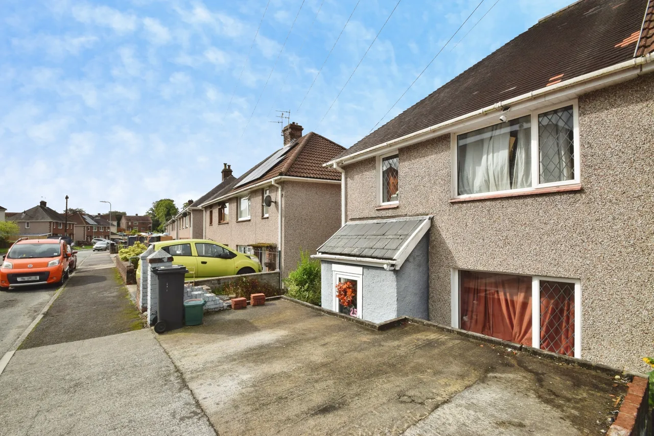 Gellideg, Swansea, SA8, photo 38
