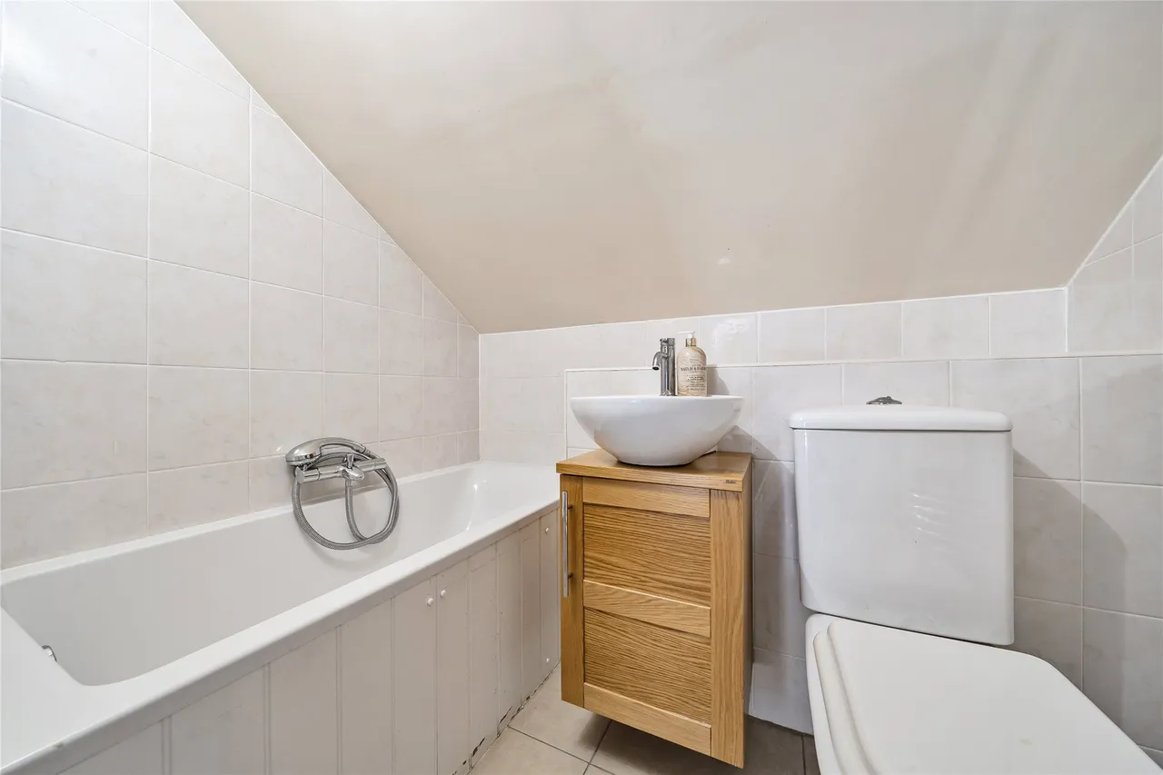 High Street, Clophill, MK45, photo 20