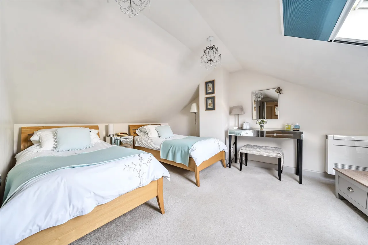 High Street, Clophill, MK45, photo 14