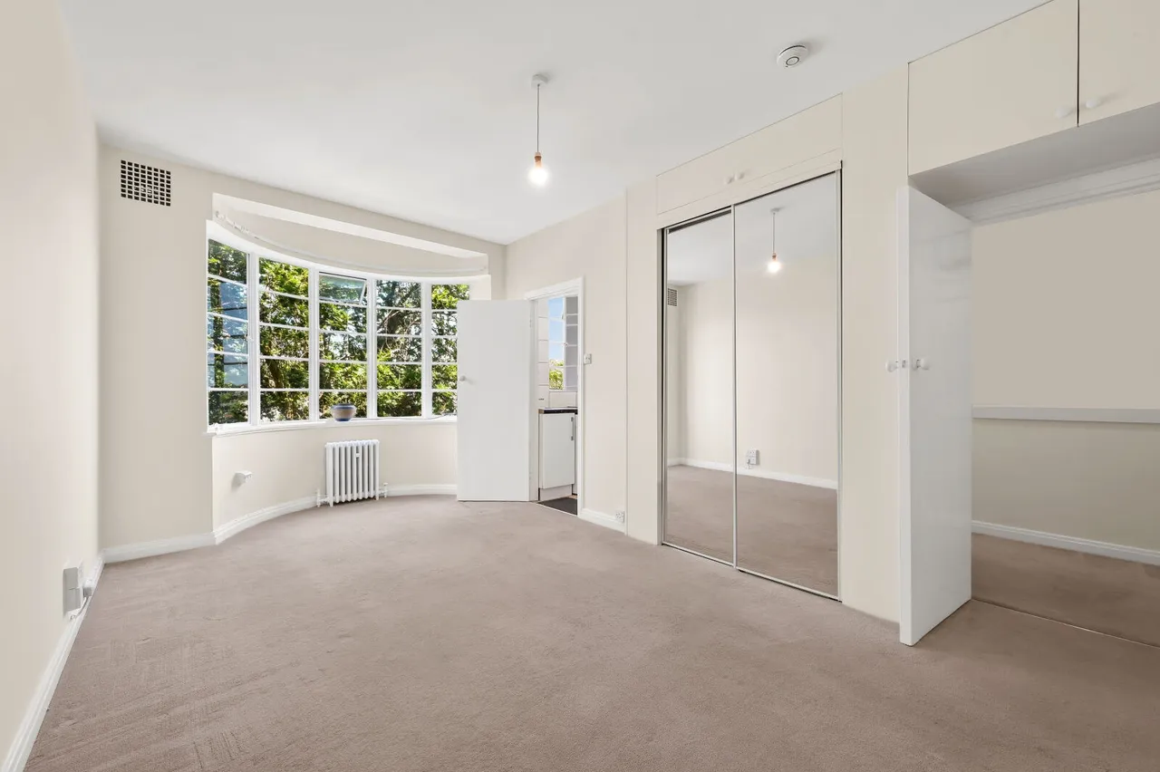 Wyke Road, London, SW20, photo 2