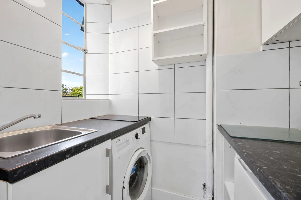 Wyke Road, London, SW20, photo 5