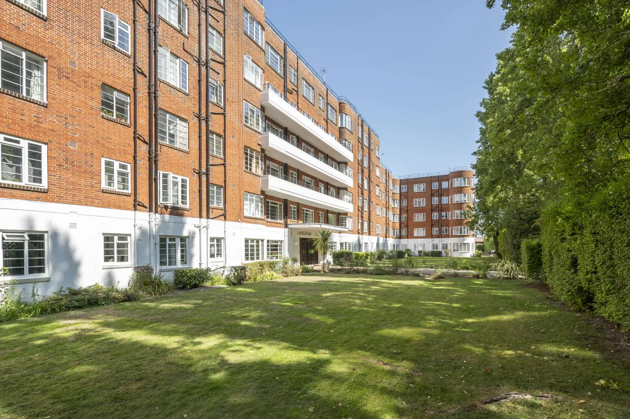 Wyke Road, London, SW20, photo 12