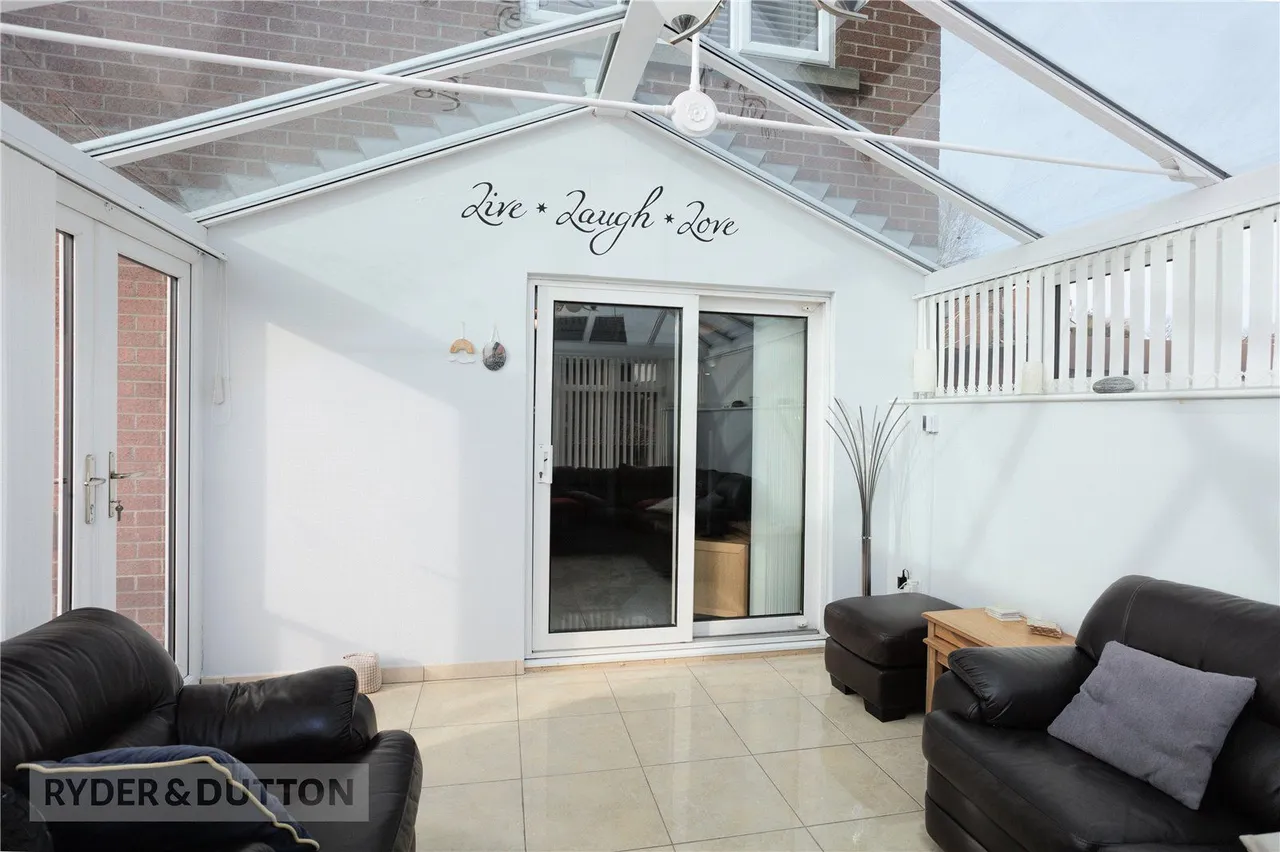 Bracken Close, Springhead, OL4, photo 15
