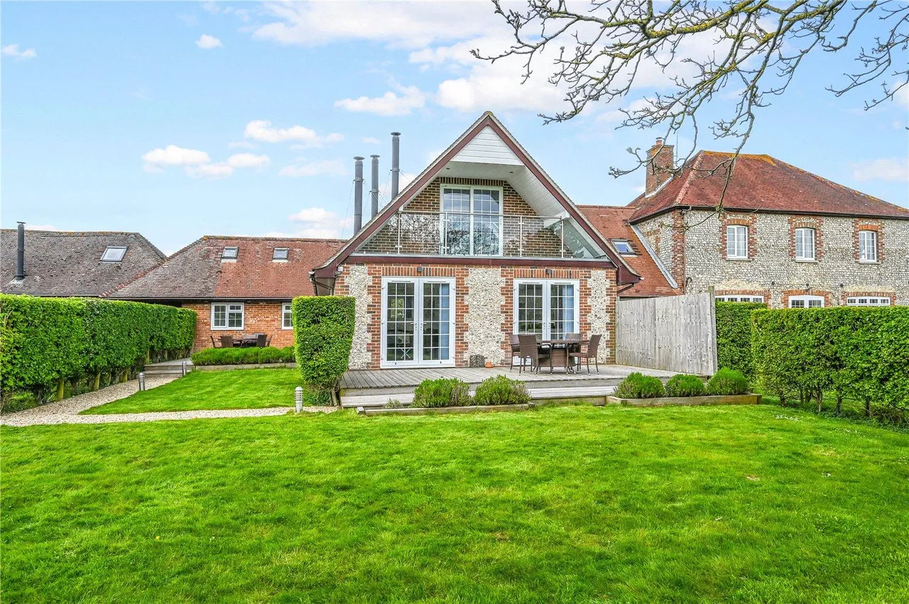 A Farmhouse Estate With Five Holiday Cottages, Planning Permission & 5.77 Acres, photo 35