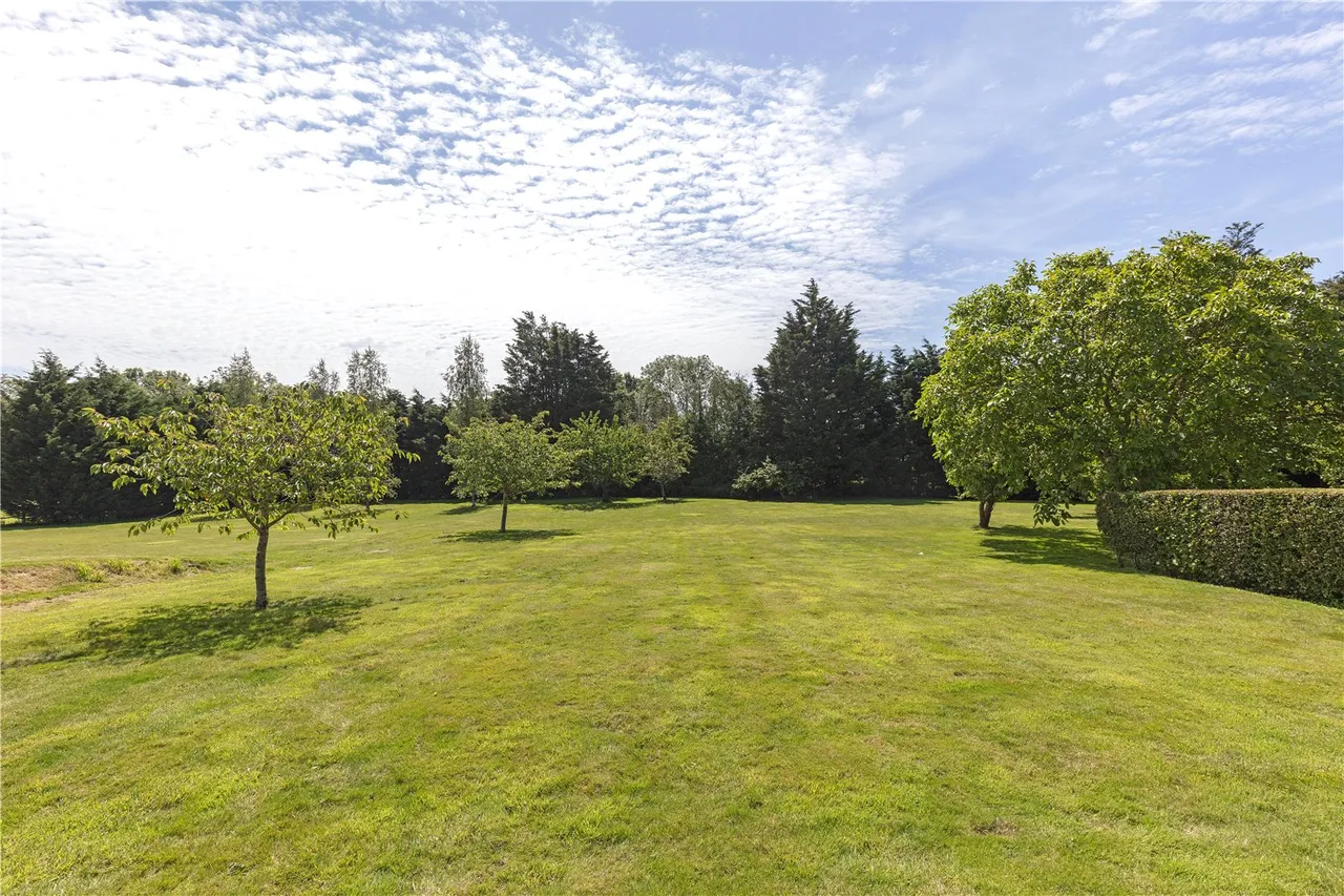 A Farmhouse Estate With Five Holiday Cottages, Planning Permission & 5.77 Acres, photo 8