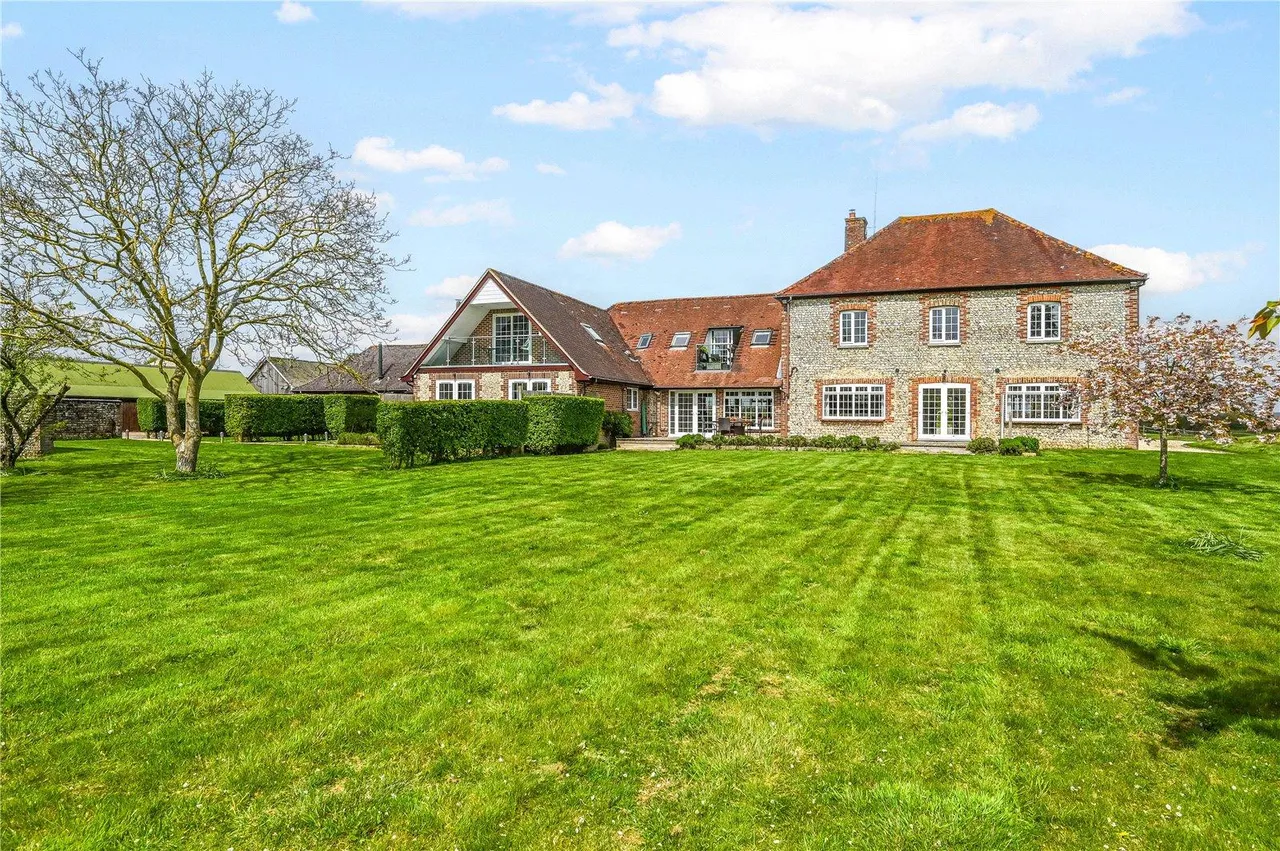 A Farmhouse Estate With Five Holiday Cottages, Planning Permission & 5.77 Acres, photo 14