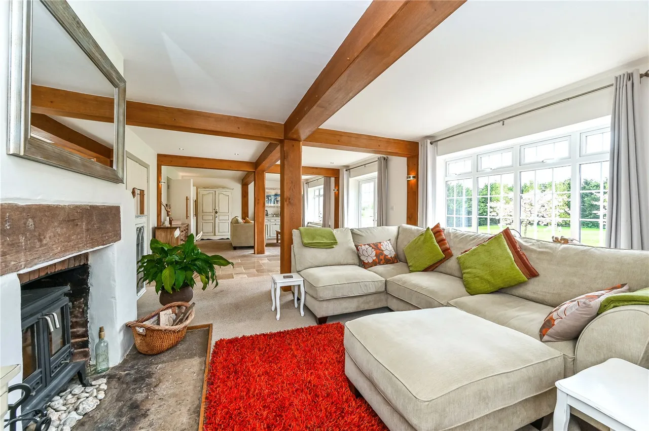 A Farmhouse Estate With Five Holiday Cottages, Planning Permission & 5.77 Acres, photo 5