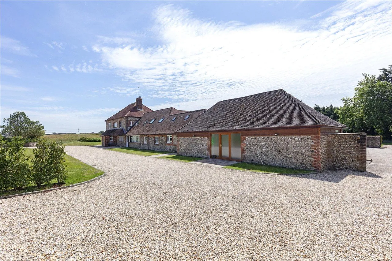 A Farmhouse Estate With Five Holiday Cottages, Planning Permission & 5.77 Acres, photo 26